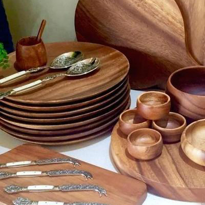 ظروف چوبی مانند ظروف بامبو، یکبار مصرف نیستند.